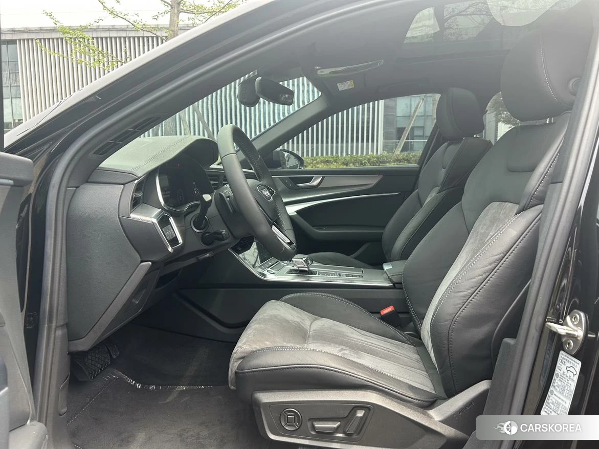 Audi A6L id 4426898 из Китая 9
