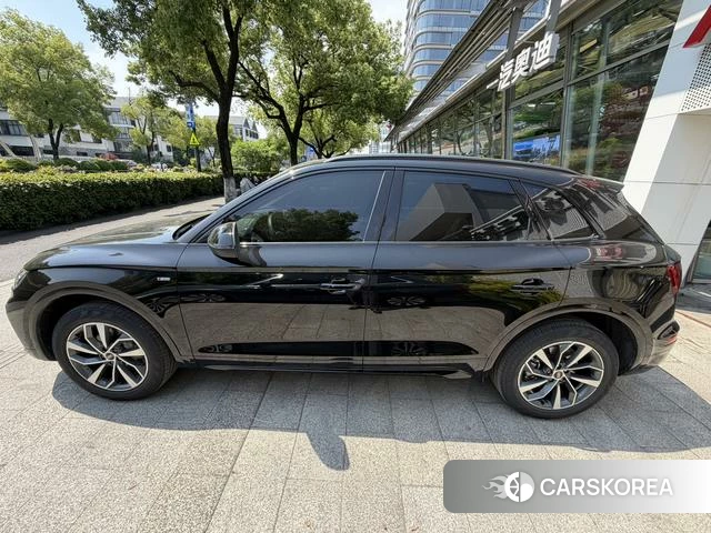 Audi Q5L 2024 Черный из Китая, фото 5