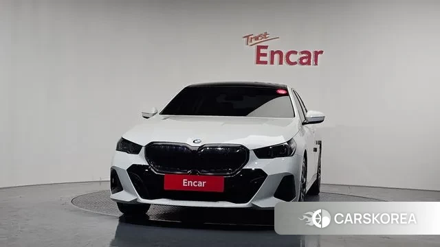 BMW 5 Series (G60) id 3383090 из Кореи 13