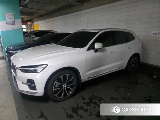 Volvo XC60 second Generation 2024 Белый из Кореи, фото 3