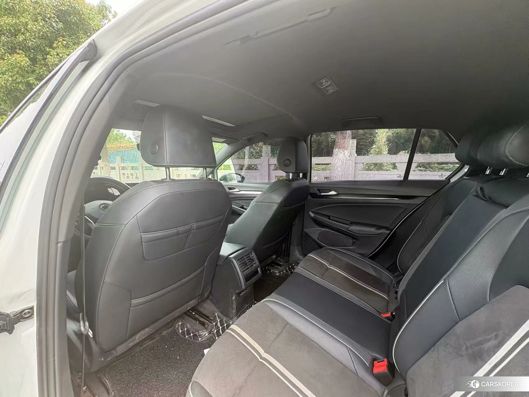Volkswagen Golf 2023 Белый из Китая, фото 6