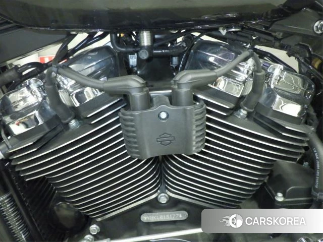 Engine photo