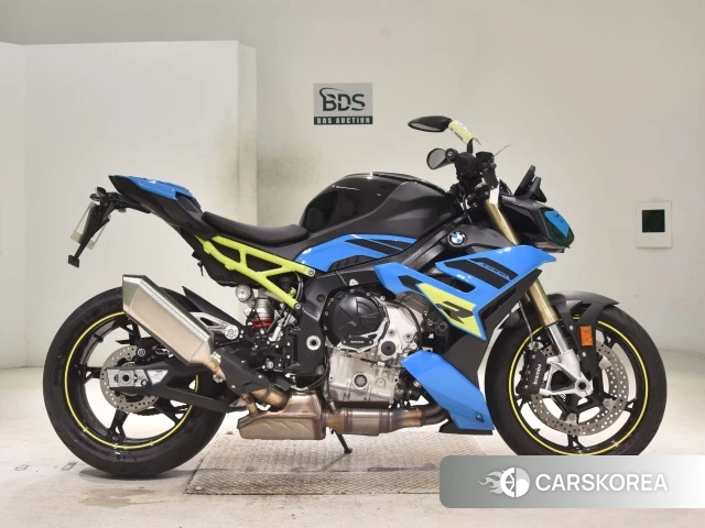 BMW S1000R 2025 из Японии