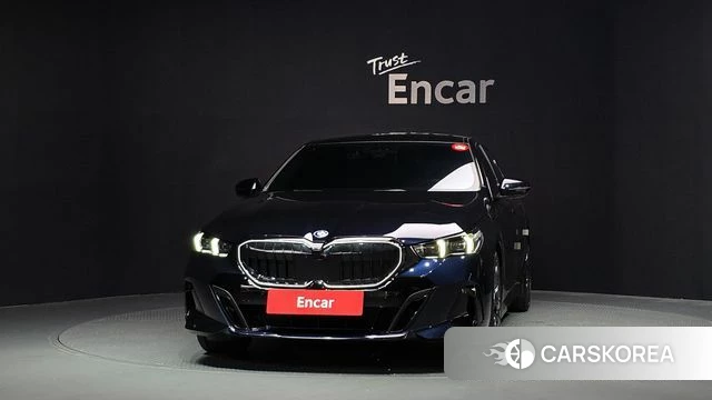 BMW 5 Series (G60) id 4649575 из Кореи 23