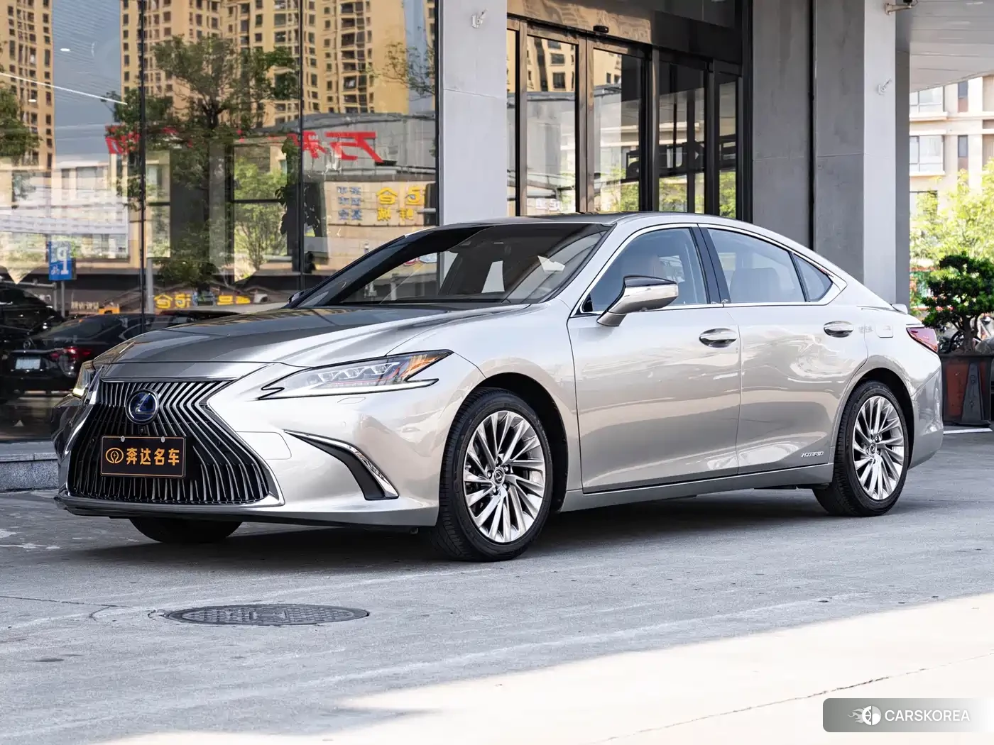 Lexus ES id 4554037 из Китая 18