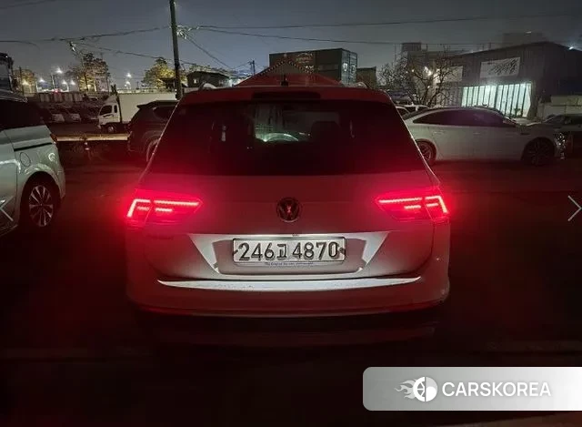 Volkswagen Tiguan second Generation 2020 Белый из Кореи, фото 5