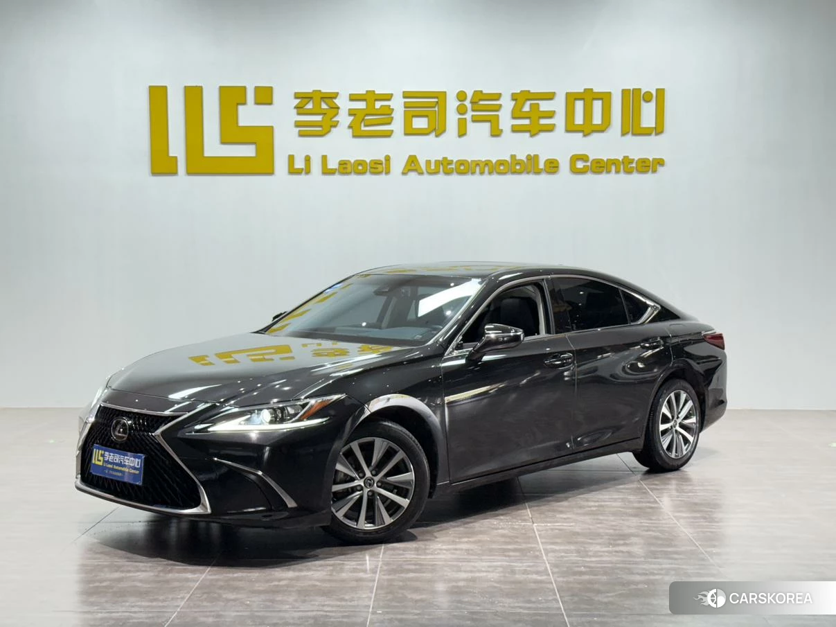 Lexus ES id 4505015 из Китая 23