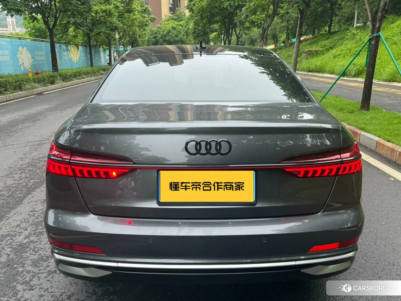 Audi A6L 2022 Темно-серый из Китая, фото 4