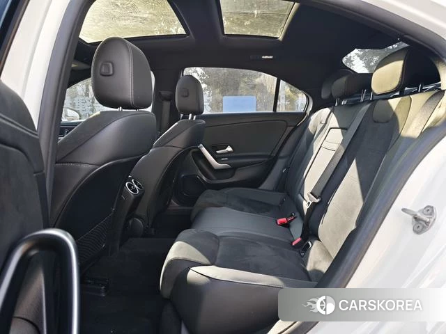 Mercedes-Benz Class A 2021 Белый из Китая, фото 3