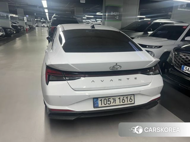 Hyundai Avante Hybrid (CN7) 2022 Белый из Кореи, фото 6