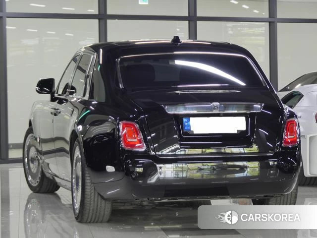 Rolls-Royce Phantom id 4293998 из Кореи 10