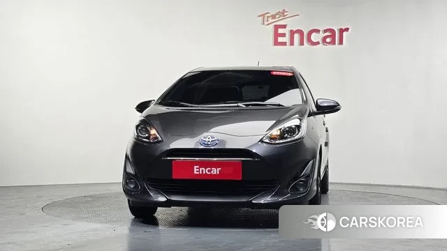 Toyota Prius C id 3718623 из Кореи 14