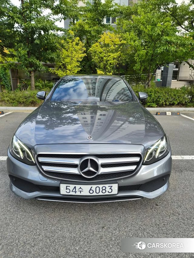 Mercedes-Benz E-Class W213 2018 Серебристо-серый из Кореи, фото 3
