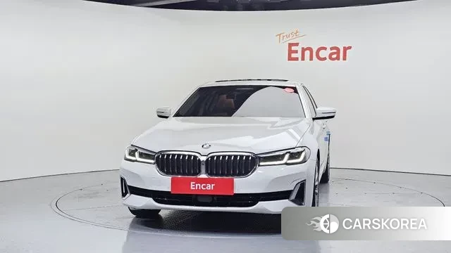 BMW 5 Series (G30) id 3561711 из Кореи 13