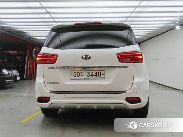 Kia The New Carnival id 4680250 из Кореи 13