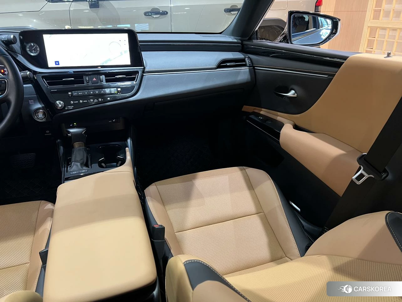 Lexus ES id 4461792 из Китая 9