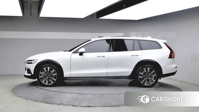 Volvo V60 Cross-Country 2nd Generation id 2978858 из Кореи 11