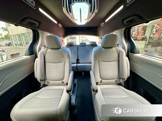 Toyota Saina 2026 Белый из Китая, фото 5