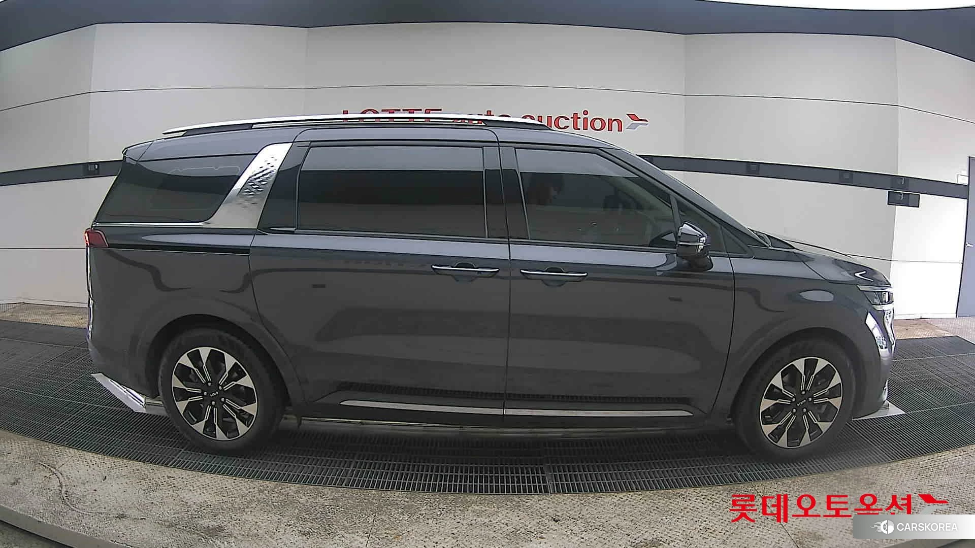 Kia Carnival Limousine id 3875728 из Кореи 23