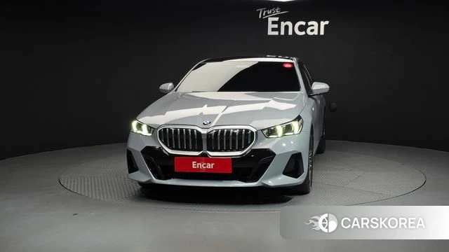 BMW 5 Series (G60) id 4349143 из Кореи 23