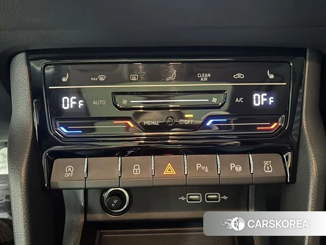 Skoda Krok 2023 Белый из Китая, фото 6