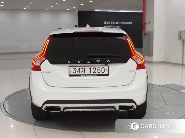 Volvo V60 Cross-Country id 3005084 из Кореи 13