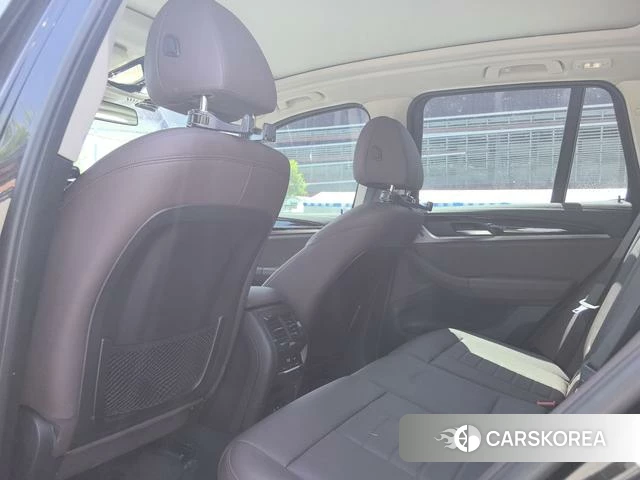 BMW X3 2021 Черный из Китая, фото 3