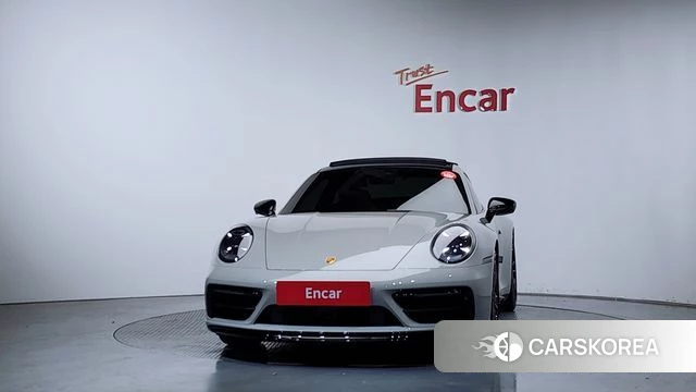 Porsche 911(992) id 4243905 из Кореи 23