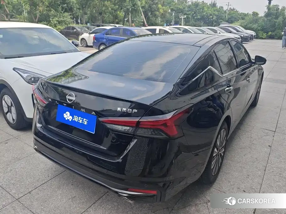 Nissan Altima id 4674382 из Китая 8