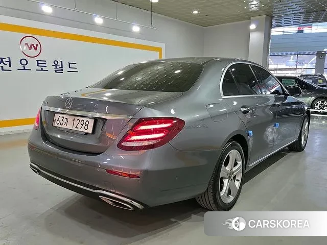 Mercedes-Benz E-Class W213 id 3536409 из Кореи 13