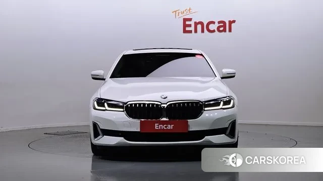 BMW 5 Series (G30) id 2960307 из Кореи 13