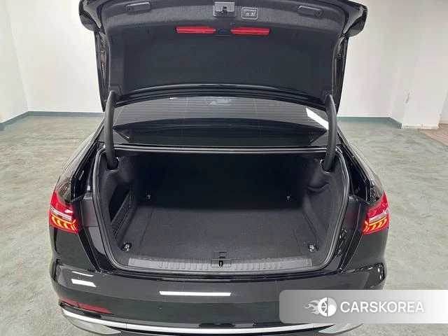 Audi A6L id 4259590 из Китая 13
