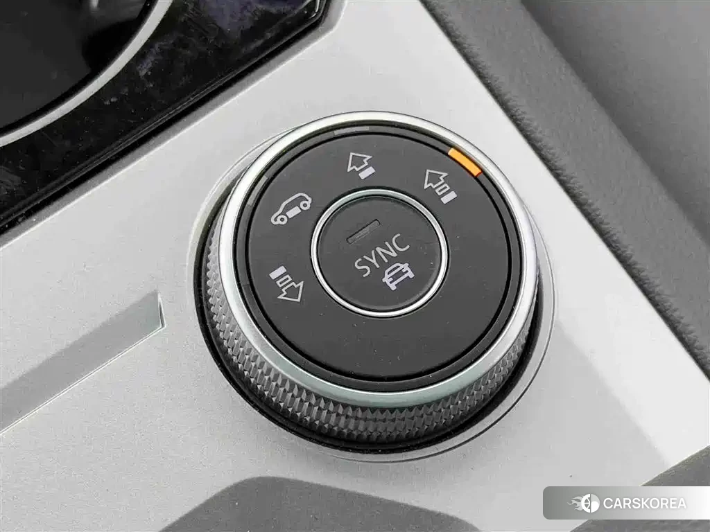 Volkswagen Touareg id 4629618 из Китая 13