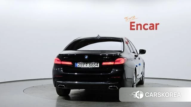 BMW 5 Series (G30) id 3898019 из Кореи 13