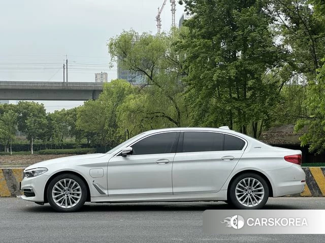 BMW 5 series PHEV id 4236359 из Китая 16