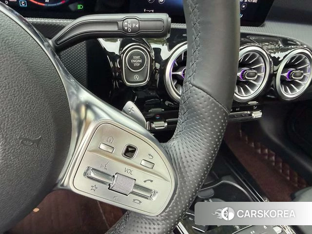 Mercedes-Benz Class A 2021 Красный из Китая, фото 6