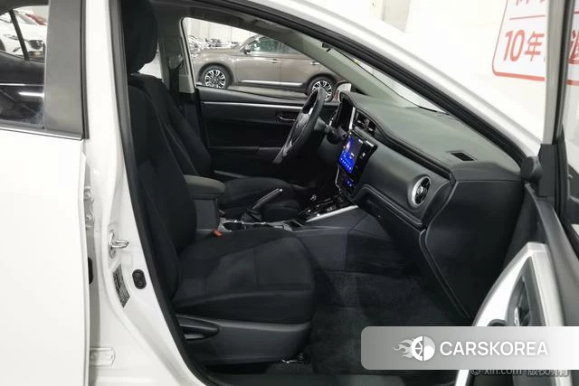 Toyota Corolla dual engine E+ id 4276506 из Китая 17
