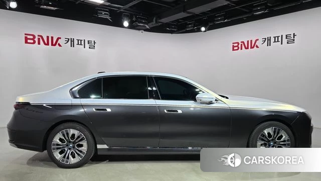 BMW 7 Series (G70) id 4401099 из Кореи 11