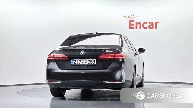 BMW 5 Series (G60) id 4462907 из Кореи 23