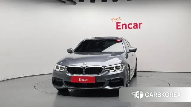 BMW 5 Series (G30) id 3514765 из Кореи 13