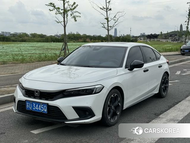 Honda Civic 2023 Белый из Китая, фото 3