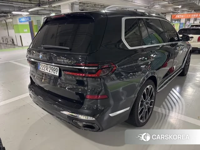 BMW X7 (G07) 2024 Черный из Кореи, фото 3