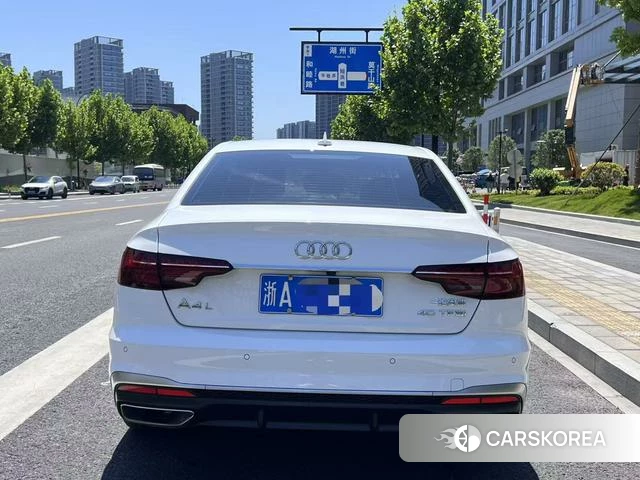 Audi A4L 2022 Белый из Китая, фото 3