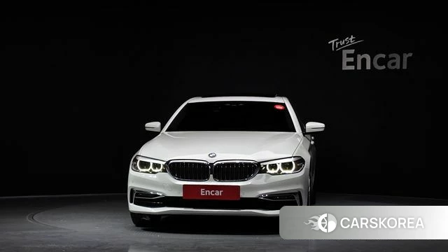 BMW 5 Series (G30) id 3899396 из Кореи 13