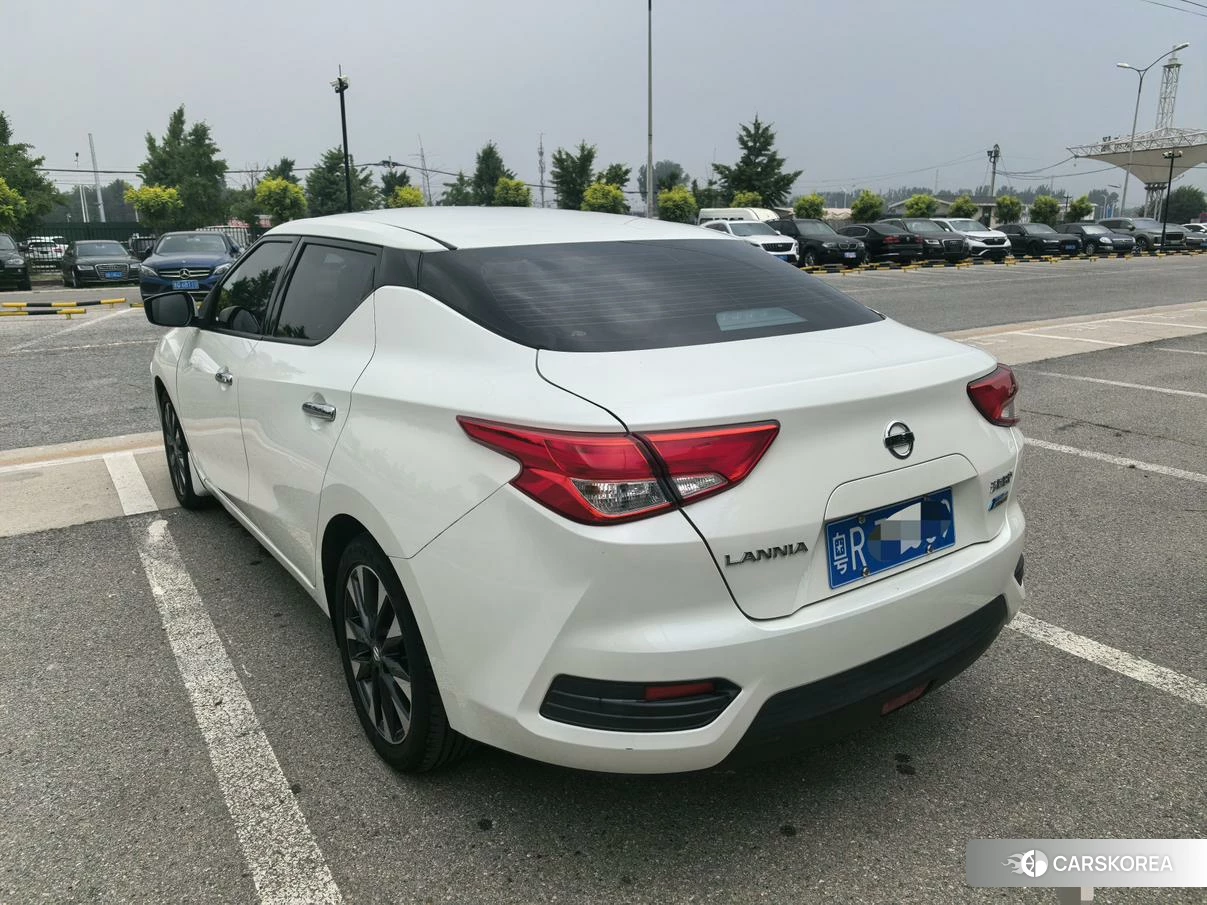 Nissan Bluebird 2020 Белый из Китая, фото 3