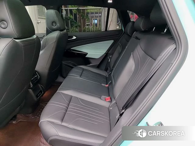 Volkswagen ID.4 X 2023 Зеленый из Китая, фото 4