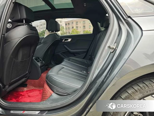 Audi A4L id 4299832 из Китая 10