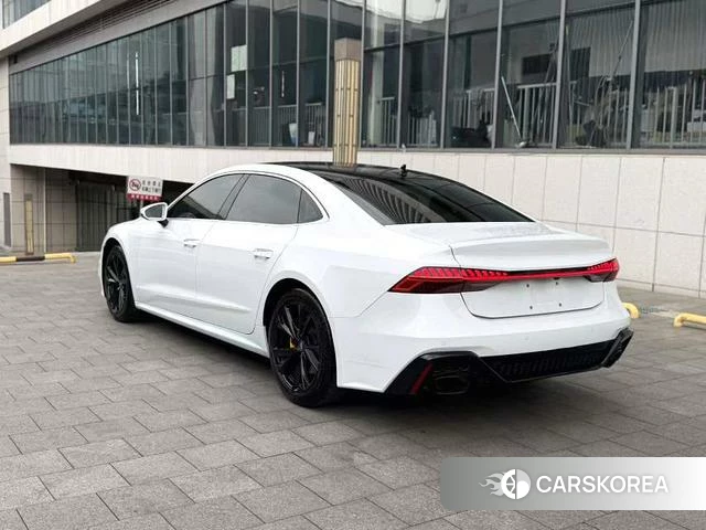Audi A7L 2023 Белый из Китая, фото 3