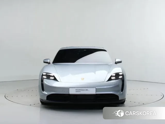 Porsche Taycan 2023 Серебряный из Кореи, фото 3