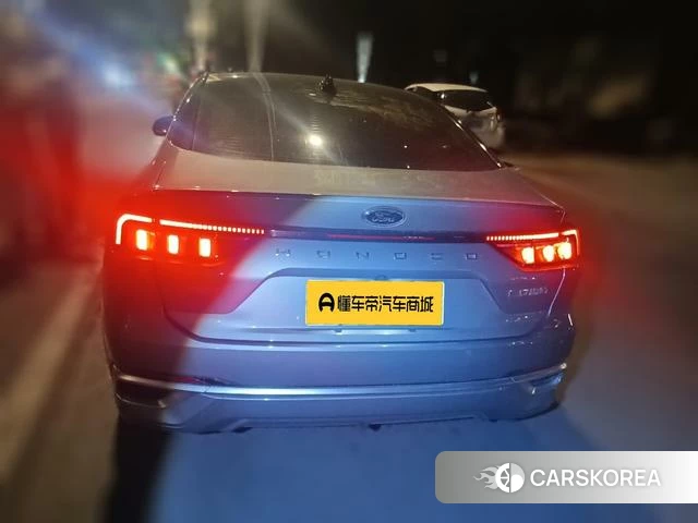 Ford Mondeo 2022 Серебристо-серый из Китая, фото 3